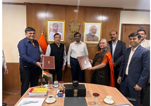 महिंद्रा समूह भी पुराने ट्रकों और बसों को बदलने पर छूट प्रदान करने वाली केंद्र की योजना में शामिल महिंद्रा समूह भी पुराने ट्रकों और बसों को बदलने पर छूट प्रदान करने वाली केंद्र की योजना में शामिल