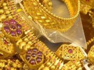 2000 रुपये टूटा सोना, 6000 से ज्यादा लुढ़की चांदी