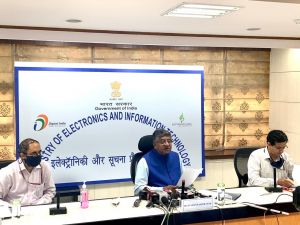  पीएलआई योजना से मोबाइल फोन और इलेक्ट्रॉनिक संघटक पुर्जों के विनिर्माण में एक नए युग की शुरुआत