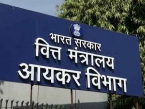    आयकर विभाग ने एक अक्ट्रबर से टीसीएस प्रावधान लागू करने को लेकर दिशा निर्देश जारी किए