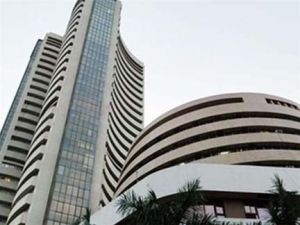  सेंसेक्स 600 अंक उछला, एनएसई निफ्टी 11,650 के स्तर से ऊपर निकला