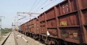 निर्यातकों ने गोयल के साथ बैठक में ढुलाई शुल्क में वृद्धि, कंटेनर में कमी का मुद्दा उठाया निर्यातकों ने गोयल के साथ बैठक में ढुलाई शुल्क में वृद्धि, कंटेनर में कमी का मुद्दा उठाया