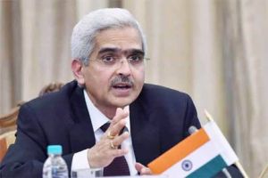 रिजर्व बैंक गवर्नर ने बैंकों से ऋण प्रदान करने की क्षमता बढ़ाने को कहा