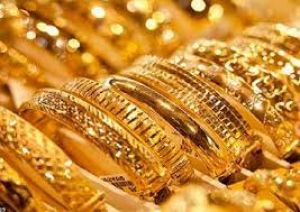  सोने-चांदी की कीमतों में गिरावट, 40608 रुपये पहुंचा 22 कैरेट सोना