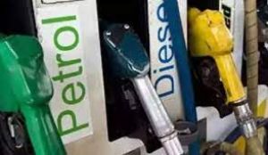  फिर बढ़े वाहन ईंधन के दाम, राजधानी में पेट्रोल की कीमत 100 रुपये प्रति लीटर से पार 
