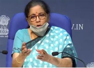 सरकार की अनुकूल नीतियों, उपायों ने भारत को महामारी से निपटने में मदद की: सीतारमण