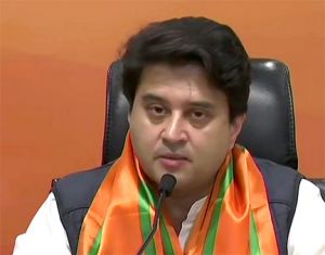  सिंधिया ने आईओटेक वर्ल्ड को नए ड्रोन नियमों के तहत फर्स्ट टाइप प्रमाणपत्र दिया