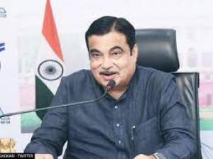 गडकरी ने टाटा समूह को नागपुर में निवेश के लिए किया आमंत्रित