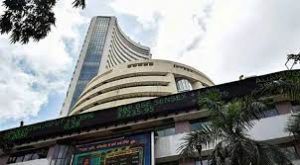 सेंसेक्स की शीर्ष 10 में आठ कंपनियों का बाजार पूंजीकरण 82,169 करोड़ रुपये बढ़ा सेंसेक्स की शीर्ष 10 में आठ कंपनियों का बाजार पूंजीकरण 82,169 करोड़ रुपये बढ़ा