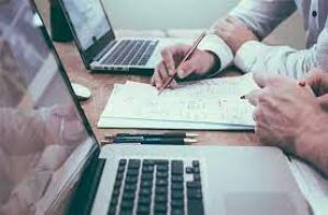 अप्रैल में ऑनलाइन भर्तियां घटीं, स्टार्टअप में तेजी कायमः रिपोर्ट अप्रैल में ऑनलाइन भर्तियां घटीं, स्टार्टअप में तेजी कायमः रिपोर्ट