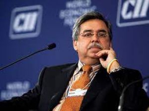 हीरो मोटोकॉर्प के चेयरमैन पवन मुंजाल पर एफआईआर दर्ज, गिरे शेयर