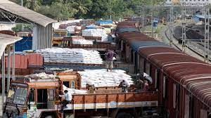 भारतीय रेल की माल ढुलाई से कमाई अप्रैल-अक्टूबर में 3,584 करोड़ रुपये बढ़ी