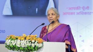 त्योहारी बिक्री ने तोड़े सभी रिकॉर्ड, वित्त मंत्री ने जताया अर्थव्यवस्था पर विश्वास त्योहारी बिक्री ने तोड़े सभी रिकॉर्ड, वित्त मंत्री ने जताया अर्थव्यवस्था पर विश्वास