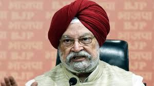 भारत के पास दो माह का ईंधन भंडार, पेट्रोलियम कंपनियों को एक लाख करोड़ रुपये का नुकसान संभव: पुरी
