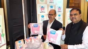 मदर डेयरी ने पेश किया मिट्टी में विघटित होने वाला दूध का पाउच