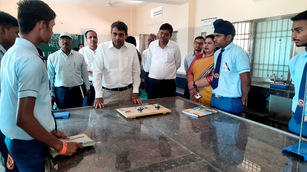 डिप्टी सेक्रेटरी श्री राहुल पचौरी ने जिले के सैजेस स्कूलों का किया निरीक्षण