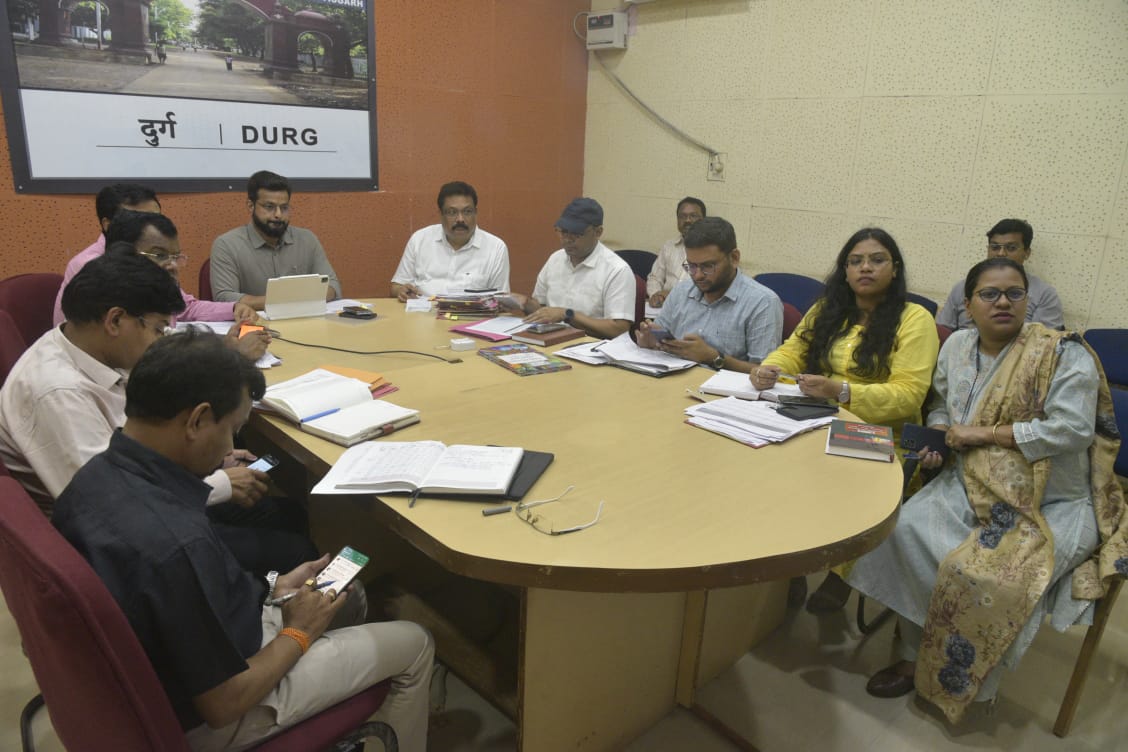 निर्वाचन कार्यों को सर्वोच्च प्राथमिकता दें निर्वाचन कार्यों को सर्वोच्च प्राथमिकता दें