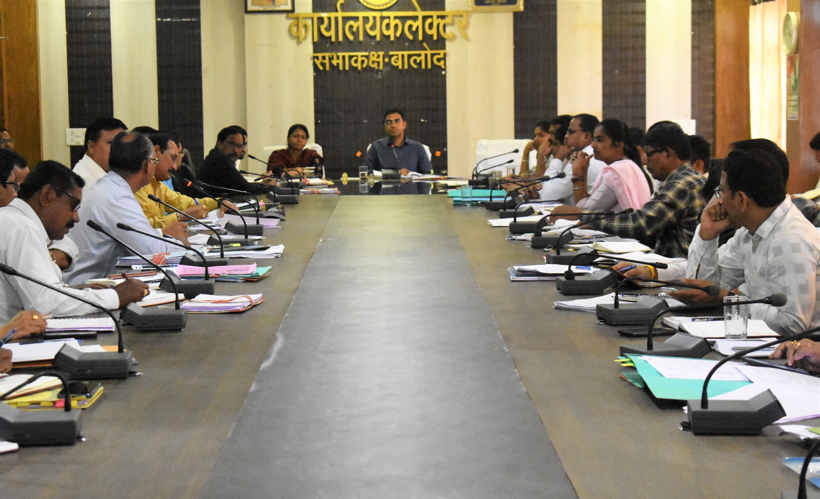 वर्षा ऋतु के दौरान आम लोगों के सहुलियत हेतु सभी व्यवस्थाएं सुनिश्चित की जाए : कलेक्टर वर्षा ऋतु के दौरान आम लोगों के सहुलियत हेतु सभी व्यवस्थाएं सुनिश्चित की जाए : कलेक्टर