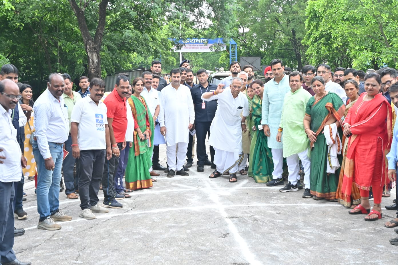 जिला स्तरीय हरेली तिहार में शामिल हुए कृषि मंत्री जिला स्तरीय हरेली तिहार में शामिल हुए कृषि मंत्री