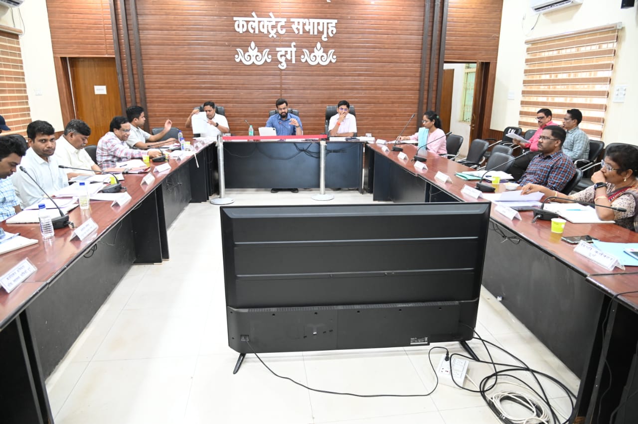 समय-सीमा प्रकरणों का निराकरण समयावधि में हो - कलेक्टर समय-सीमा प्रकरणों का निराकरण समयावधि में हो - कलेक्टर