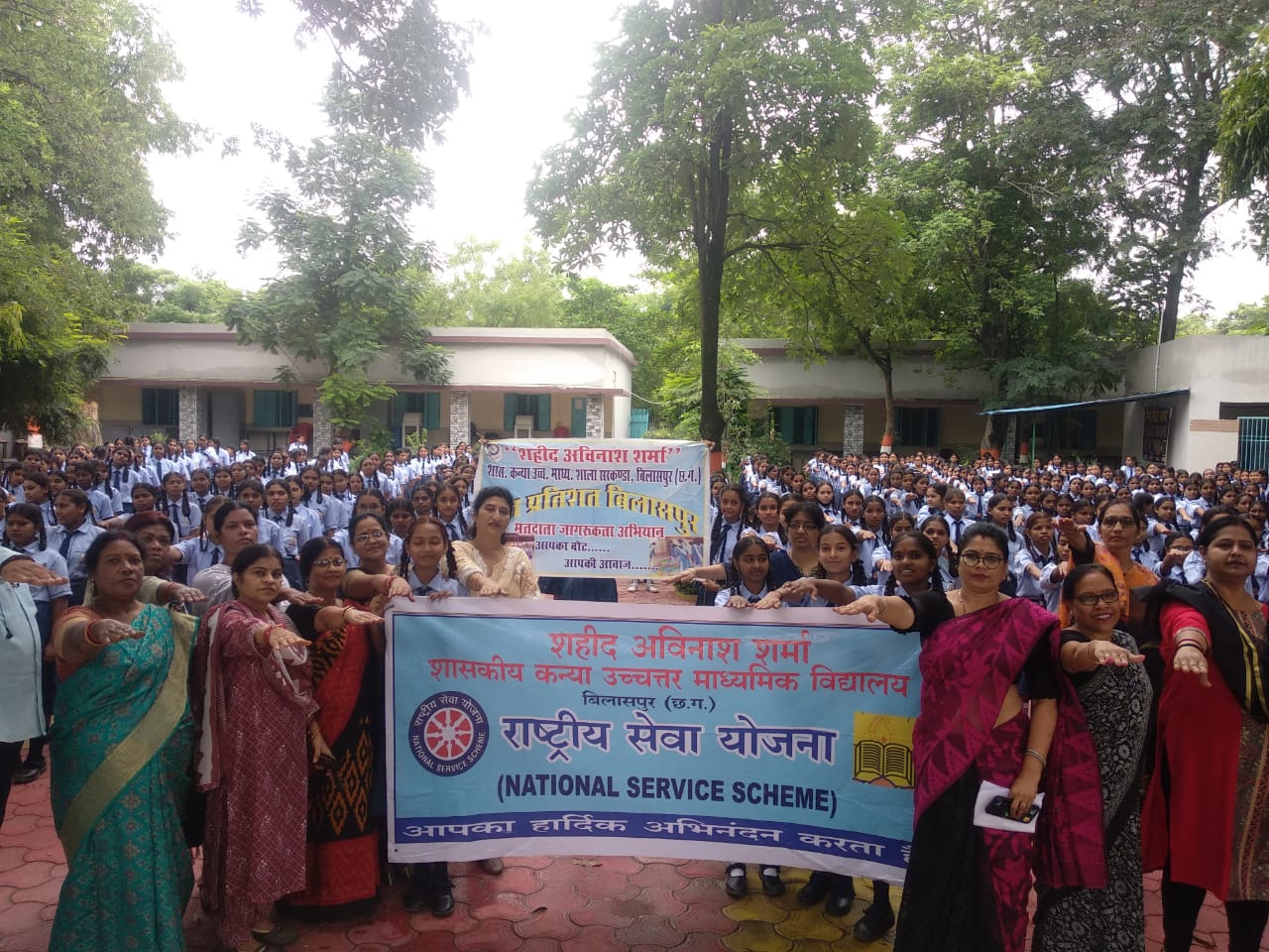 स्वीप कार्यक्रम के तहत नागरिकों ने ली मतदाता शपथ स्वीप कार्यक्रम के तहत नागरिकों ने ली मतदाता शपथ