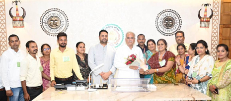 अतिथि शिक्षकों के मानदेय में वृद्धि के लिए जताया आभार अतिथि शिक्षकों के मानदेय में वृद्धि के लिए जताया आभार