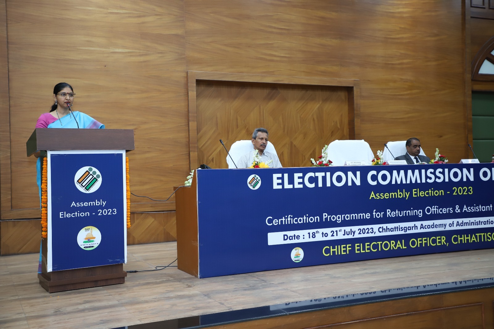 रिटर्निंग अधिकारियों एवं सहायक रिटर्निंग अधिकारियों के चार दिवसीय प्रशिक्षण का समापन रिटर्निंग अधिकारियों एवं सहायक रिटर्निंग अधिकारियों के चार दिवसीय प्रशिक्षण का समापन