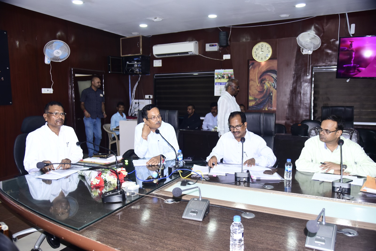 मुख्य अभियंता ने की जल जीवन मिशन के कार्यो की समीक्षा मुख्य अभियंता ने की जल जीवन मिशन के कार्यो की समीक्षा