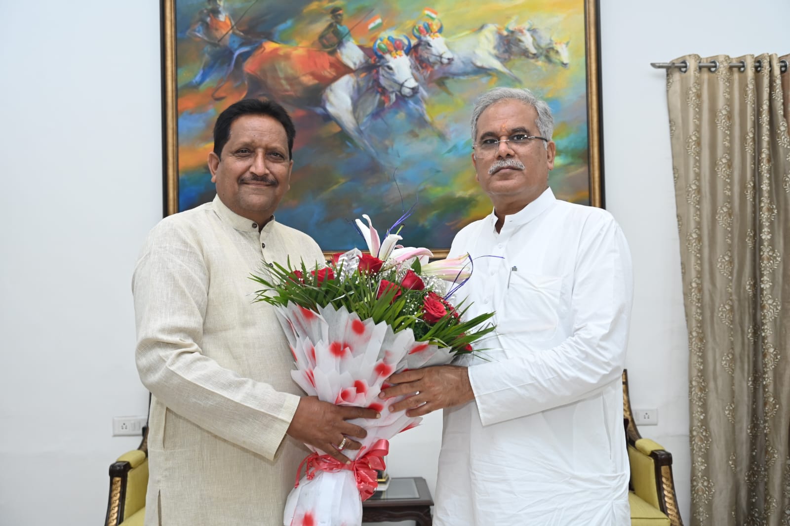 मुख्यमंत्री से छत्तीसगढ़ खनिज विकास निगम के अध्यक्ष ने की सौजन्य मुलाकात मुख्यमंत्री से छत्तीसगढ़ खनिज विकास निगम के अध्यक्ष ने की सौजन्य मुलाकात