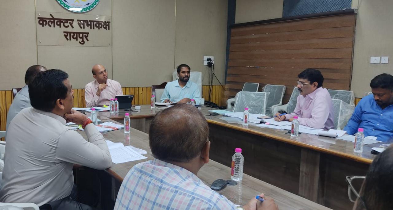 दो महीने के भीतर 1 लाख 50 हजार नल कनेक्शन का लक्ष्य प्राप्त करें कलेक्टर डॉ.भुरे दो महीने के भीतर 1 लाख 50 हजार नल कनेक्शन का लक्ष्य प्राप्त करें कलेक्टर डॉ.भुरे