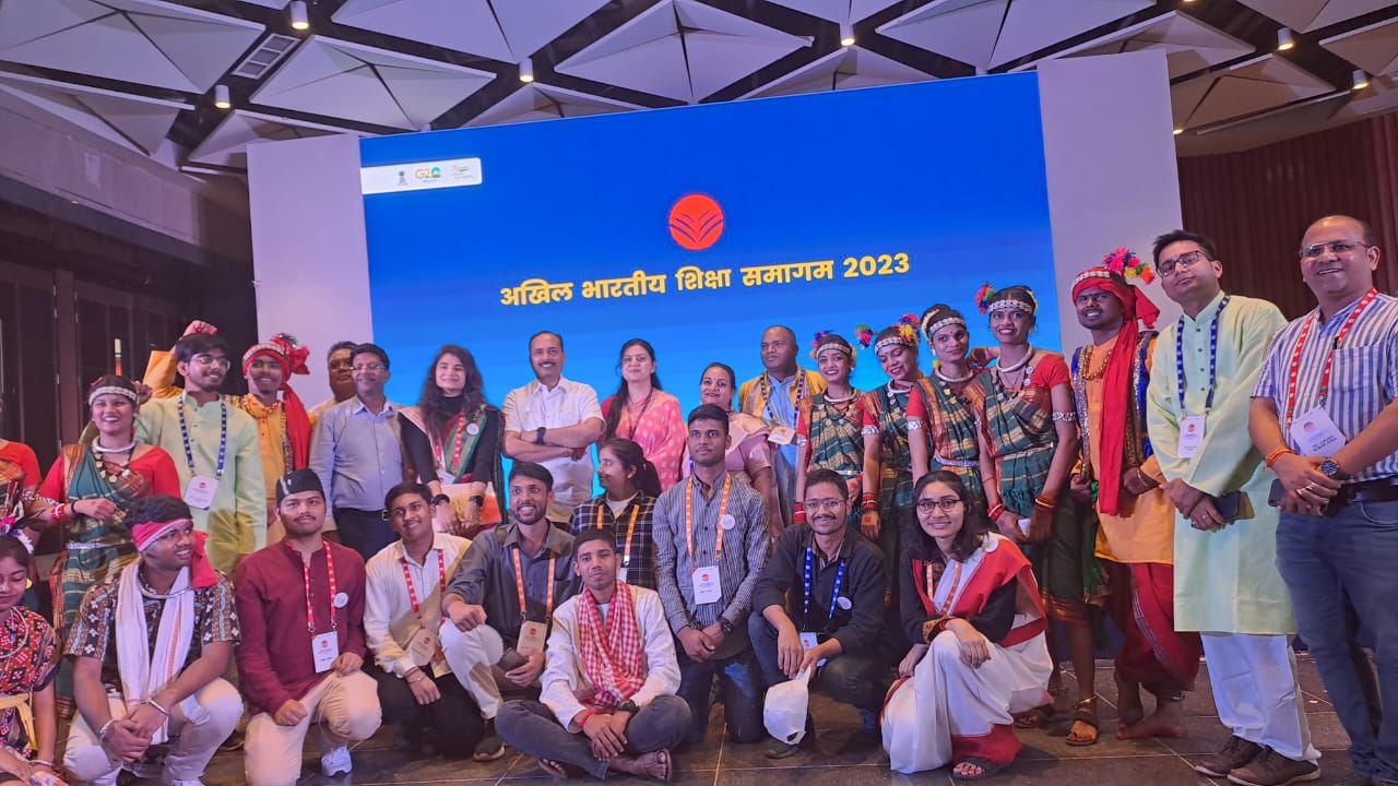 अखिल भारतीय शिक्षा समागम में शामिल हुए छत्तीसगढ के प्रतिनिधि अखिल भारतीय शिक्षा समागम में शामिल हुए छत्तीसगढ के प्रतिनिधि