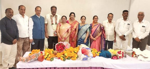 आंध्र समाज के कई संगठनों ने किया पीवी राव का अभिनंदन आंध्र समाज के कई संगठनों ने किया पीवी राव का अभिनंदन