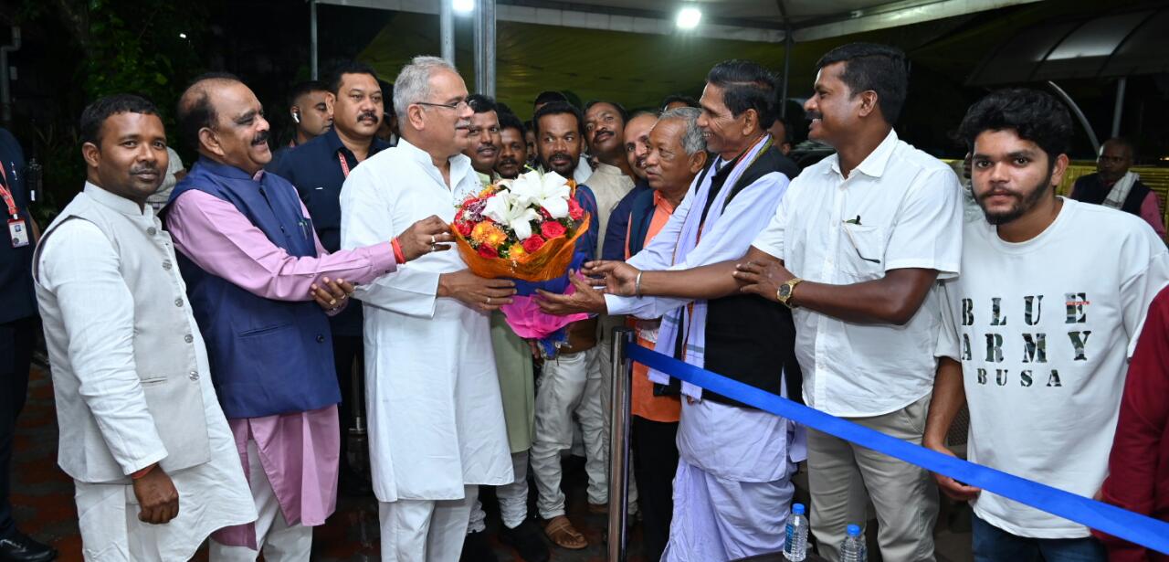 मुख्यमंत्री से छत्तीसगढ़ सर्व आदिवासी समाज के प्रतिनिधिमंडल ने की सौजन्य मुलाकात मुख्यमंत्री से छत्तीसगढ़ सर्व आदिवासी समाज के प्रतिनिधिमंडल ने की सौजन्य मुलाकात