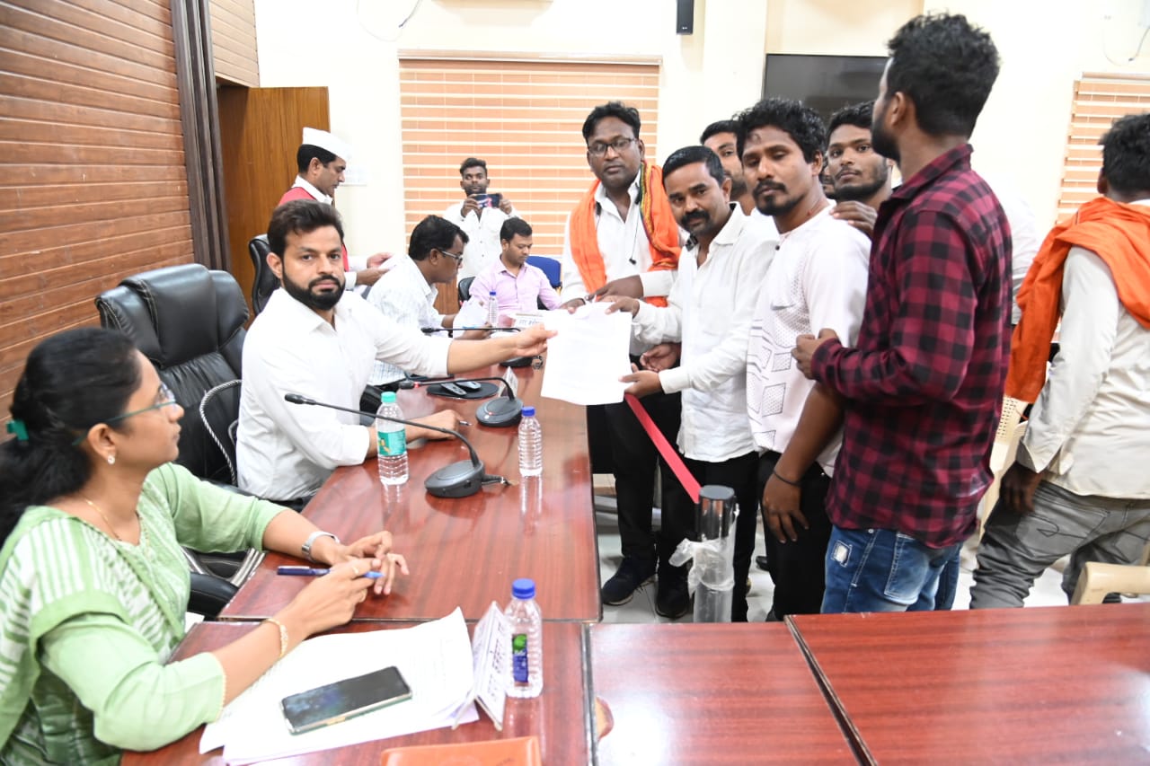 वृद्धाश्रम, नशा मुक्ति केन्द्र एवं मानसिक दिव्यांगों के लिए भवन आबंटन हेतु दिया आवेदन वृद्धाश्रम, नशा मुक्ति केन्द्र एवं मानसिक दिव्यांगों के लिए भवन आबंटन हेतु दिया आवेदन