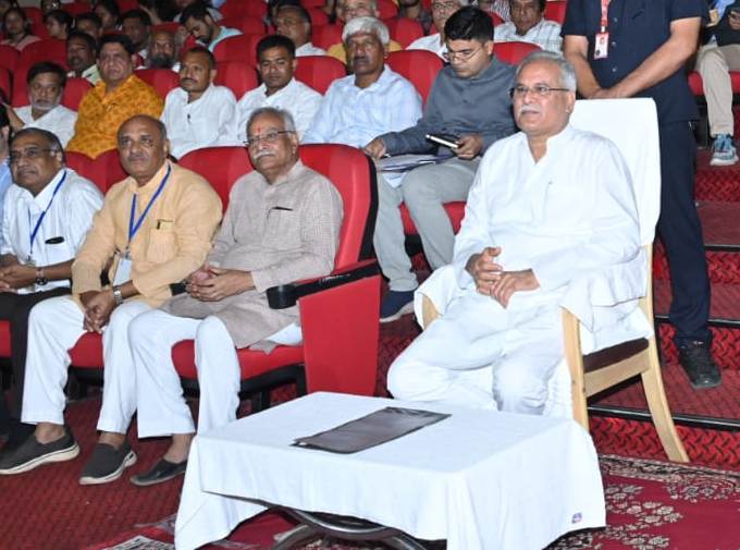 आजादी के संघर्ष को बयां करते ‘दास्तान-ए-आजादी’ कार्यक्रम सराहनीय: मुख्यमंत्री श्री बघेल आजादी के संघर्ष को बयां करते ‘दास्तान-ए-आजादी’ कार्यक्रम सराहनीय: मुख्यमंत्री श्री बघेल