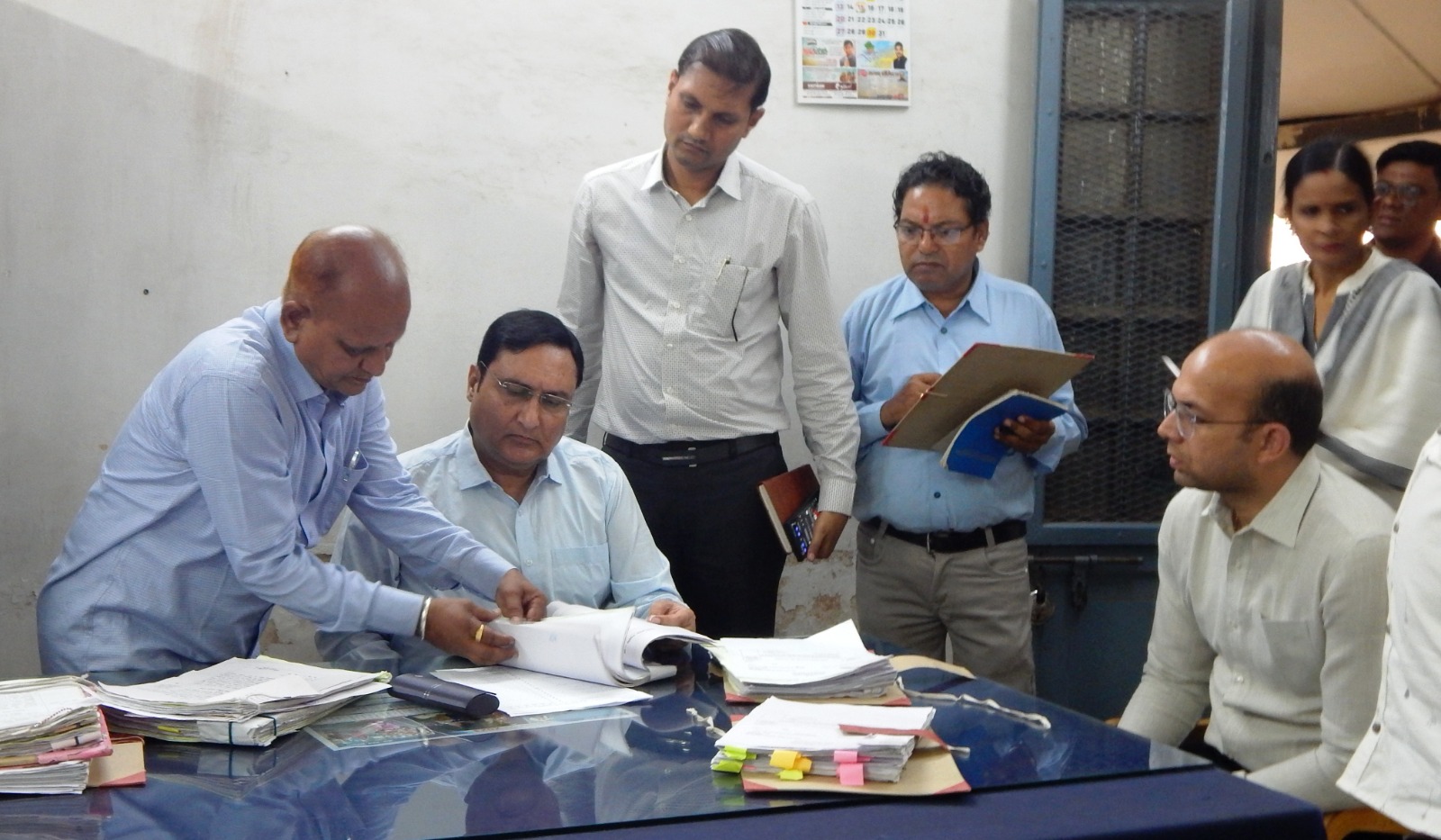 पेशियों की संख्या कम करें राजस्व अधिकारी, जिससे आम नागरिकों को मिले लाभ: डॉ अलंग पेशियों की संख्या कम करें राजस्व अधिकारी, जिससे आम नागरिकों को मिले लाभ: डॉ अलंग