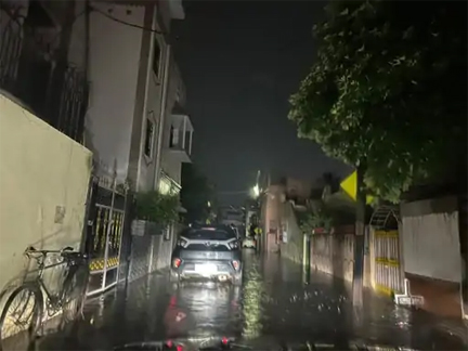 छत्तीसगढ़ में फिर से मानसून एक्टिव ...राजनांदगांव, कवर्धा में भारी बारिश की चेतावनी...! छत्तीसगढ़ में फिर से मानसून एक्टिव ...राजनांदगांव, कवर्धा में भारी बारिश की चेतावनी...!