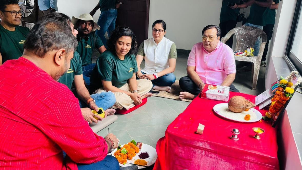 नवा रायपुर में निर्माता-निर्देशक रत्ना सिन्हा की नई फिल्म की शूटिंग शुरू हुई, 20 दिन तक चलेगी शूटिंग नवा रायपुर में निर्माता-निर्देशक रत्ना सिन्हा की नई फिल्म की शूटिंग शुरू हुई, 20 दिन तक चलेगी शूटिंग