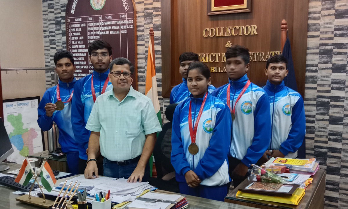 राष्ट्रीय किक बॉक्सिंग चैम्पियनशिप में जिले के खिलाडियों ने लहराया परचम राष्ट्रीय किक बॉक्सिंग चैम्पियनशिप में जिले के खिलाडियों ने लहराया परचम