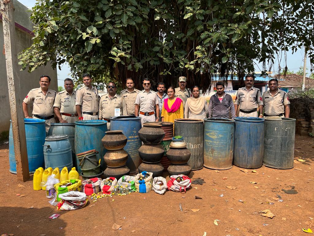 आबकारी द्वारा 4 प्रकरण पंजीबद्ध आबकारी द्वारा 4 प्रकरण पंजीबद्ध