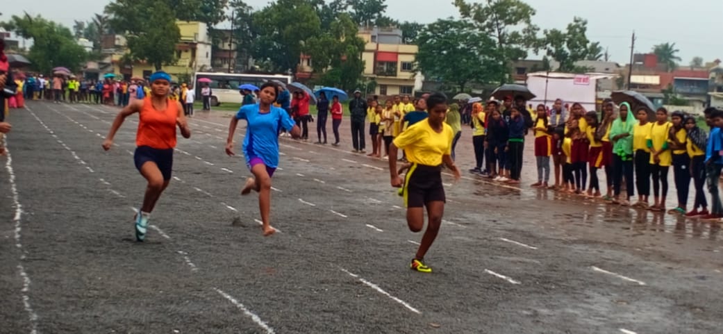 संसदीय सचिव ने की बस्तर में संभाग स्तरीय छत्तीसगढ़िया ओलंपिक की शुरूआत संसदीय सचिव ने की बस्तर में संभाग स्तरीय छत्तीसगढ़िया ओलंपिक की शुरूआत