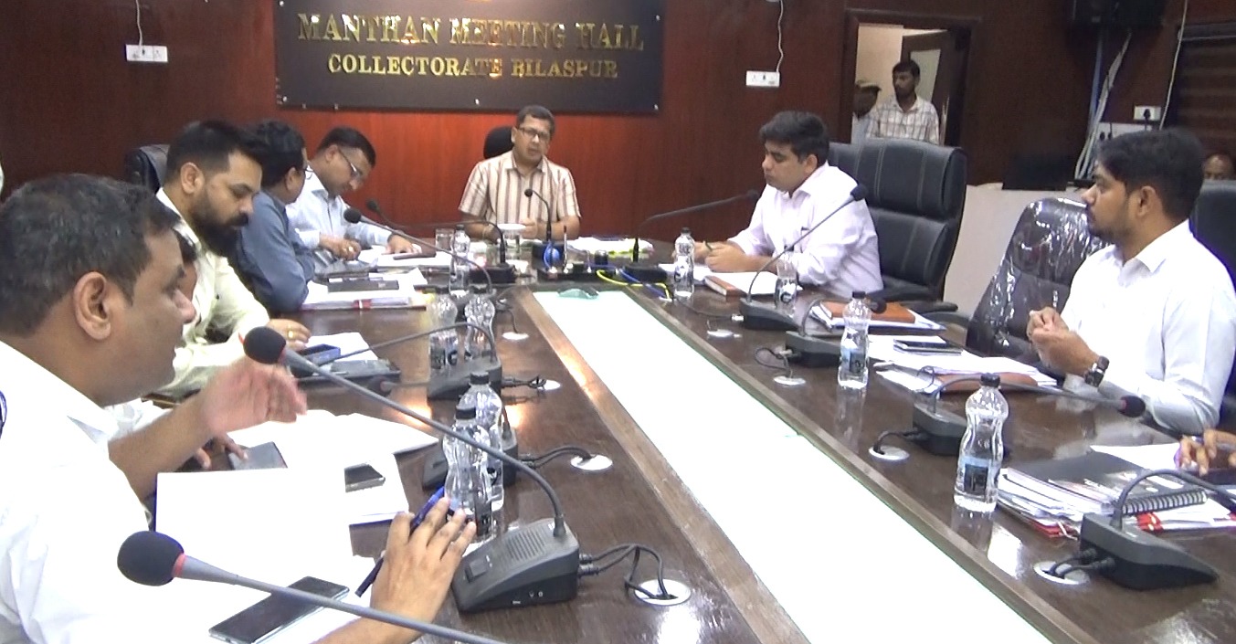 क्षतिपूर्ति के प्रकरणों में त्वरित रूप से हो मुआवजा भुगतान: कलेक्टर क्षतिपूर्ति के प्रकरणों में त्वरित रूप से हो मुआवजा भुगतान: कलेक्टर