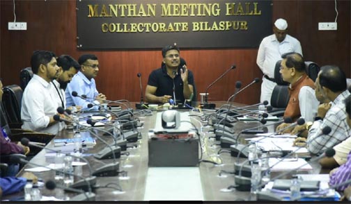 वाहनों की जांच अभियान में और तेजी लाएं: कलेक्टर वाहनों की जांच अभियान में और तेजी लाएं: कलेक्टर