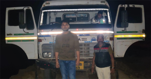 रेत घाट से अवैध तरीके से रेत उठाते 7 वाहन जब्त रेत घाट से अवैध तरीके से रेत उठाते 7 वाहन जब्त