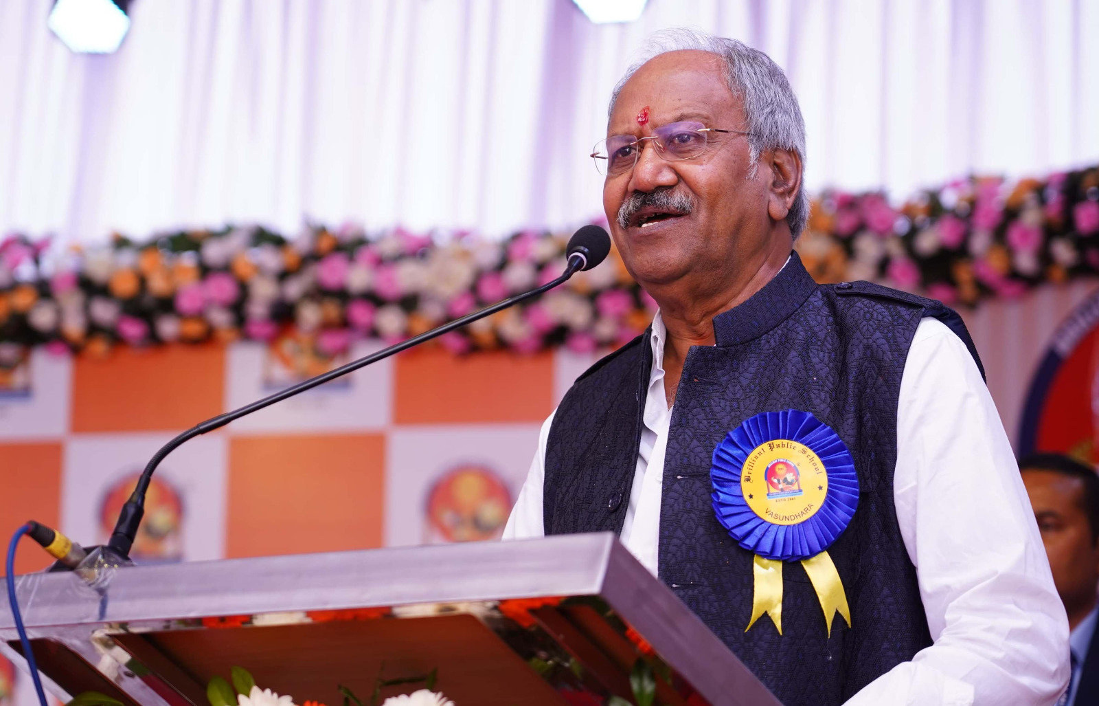 स्कूलों में बच्चों को शिक्षा के साथ संस्कार भी मिले : शिक्षा मंत्री श्री अग्रवाल स्कूलों में बच्चों को शिक्षा के साथ संस्कार भी मिले : शिक्षा मंत्री श्री अग्रवाल