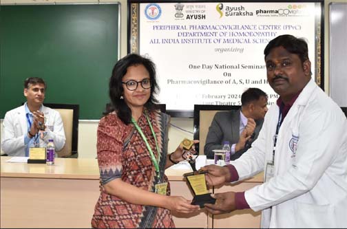 सुरक्षित दवाइयों के अनुप्रयोग को बढ़ावा देने में फार्मेकोविजिलेंस महत्वपूर्ण सुरक्षित दवाइयों के अनुप्रयोग को बढ़ावा देने में फार्मेकोविजिलेंस महत्वपूर्ण