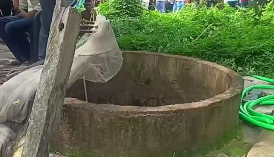 कुएं में जहरीली गैस का रिसाव, पांच लोगों की मौत कुएं में जहरीली गैस का रिसाव, पांच लोगों की मौत