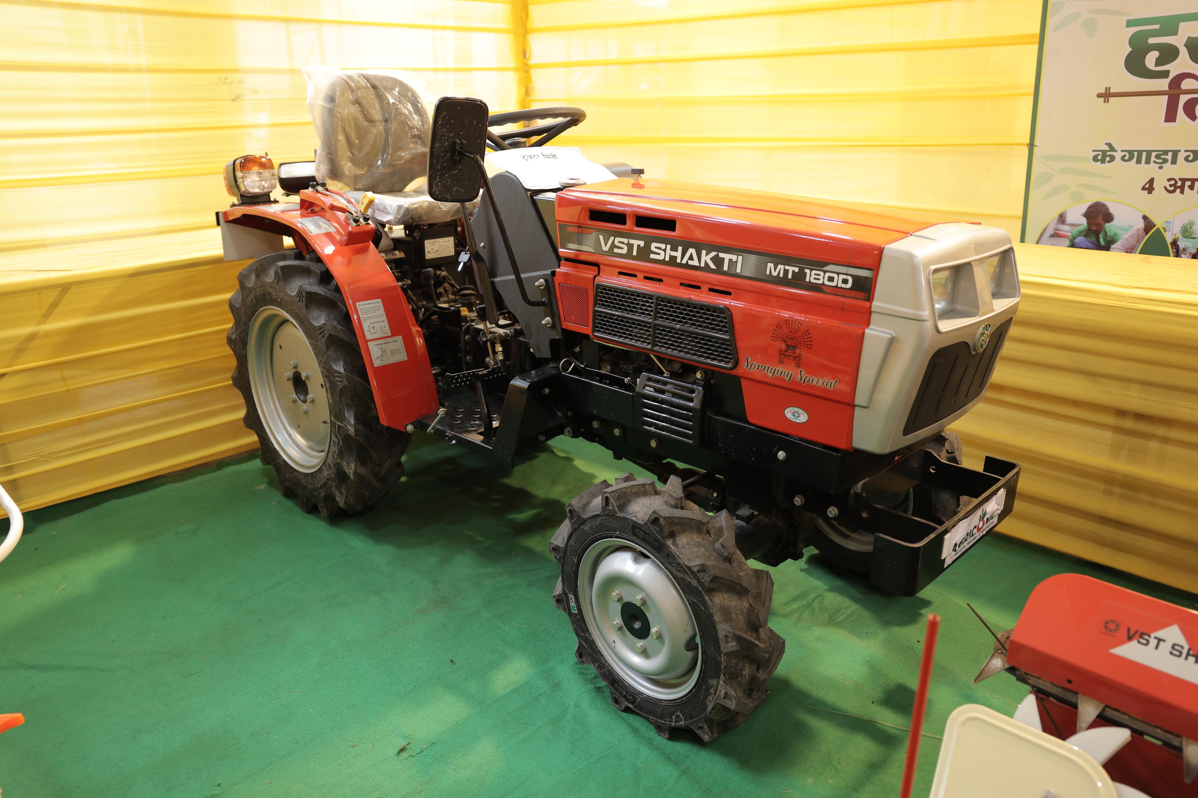 मुख्यमंत्री निवास में बिखरी हरेली तिहार की छटा मुख्यमंत्री निवास में बिखरी हरेली तिहार की छटा