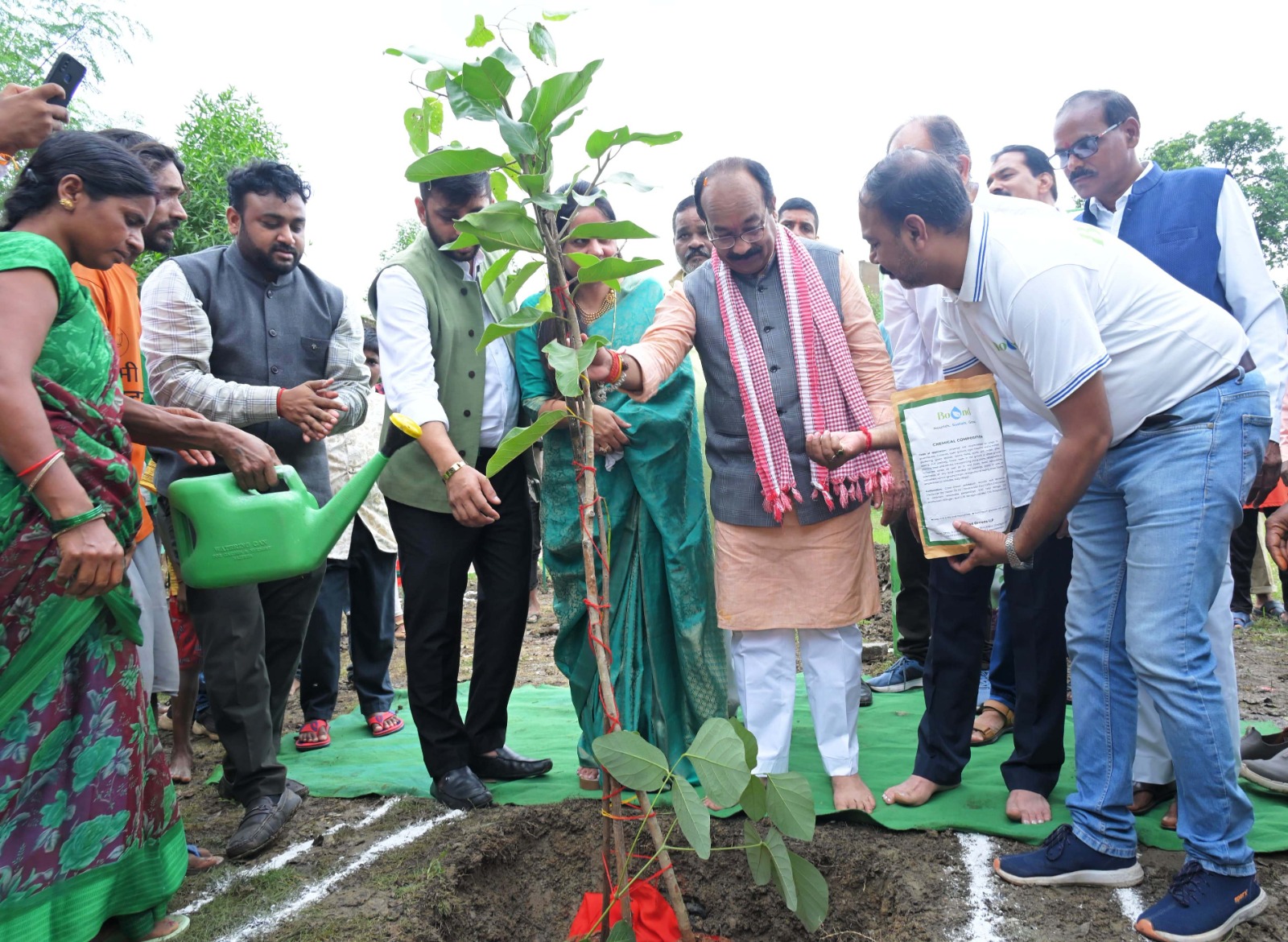 हरेली की उमंग के बीच जनसमस्या निवारण शिविर में पहुंचे उप मुख्यमंत्री अरुण साव हरेली की उमंग के बीच जनसमस्या निवारण शिविर में पहुंचे उप मुख्यमंत्री अरुण साव