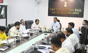 कलेक्टर ने टीएल बैठक में की लंबित मामलों की समीक्षा कलेक्टर ने टीएल बैठक में की लंबित मामलों की समीक्षा